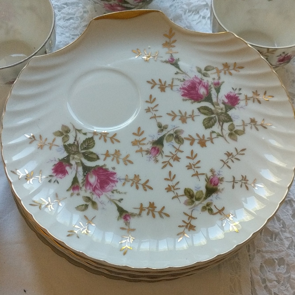 5 vintage rose tea cups with matching plates - Picture 3 of 3